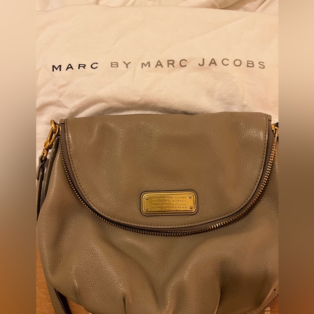 Marc by Marc Jacobs Lil Q Natasha crossbody bag (taupe)